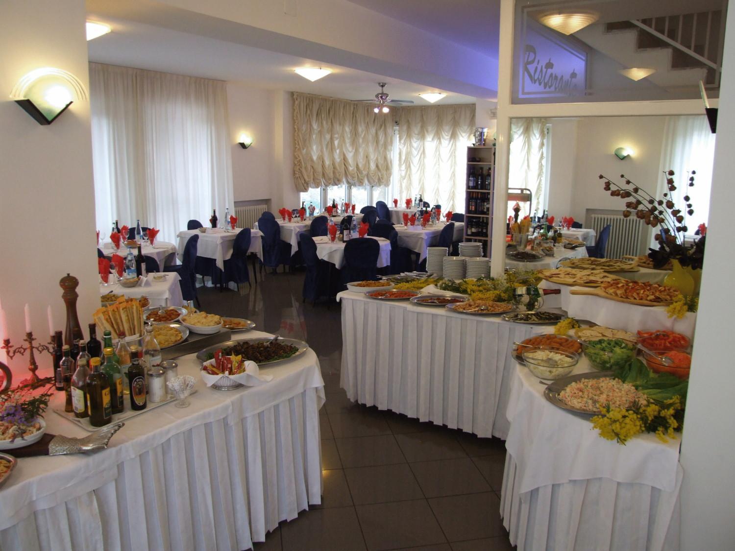 Hotel Mediterraneo Pesaro Buitenkant foto